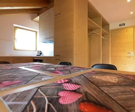 Paul Di Cantoni Mauro *